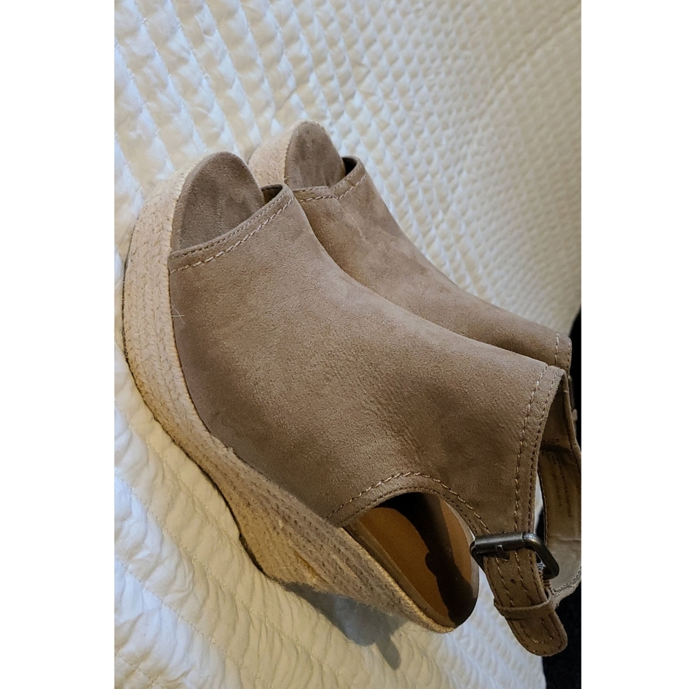 Espadrille Wedges